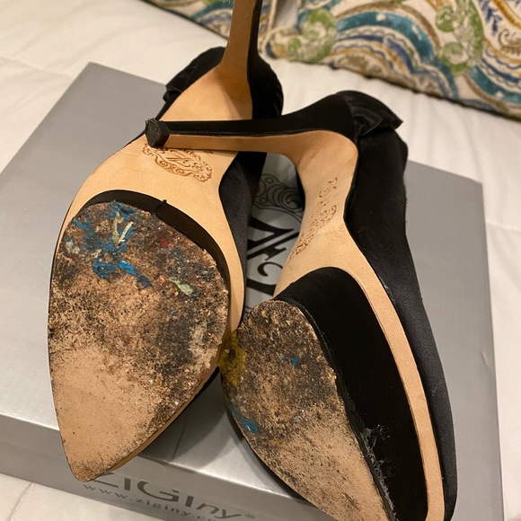 🔥 Black Stilettos on Fire 🔥 - Picture 4 of 8